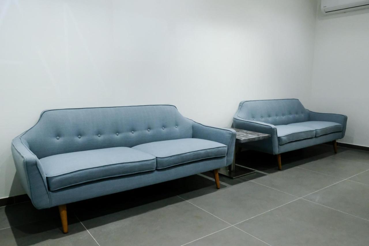 Allegro Naples